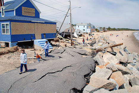 Photograph of beach erosion in Massachusetts, 2007.